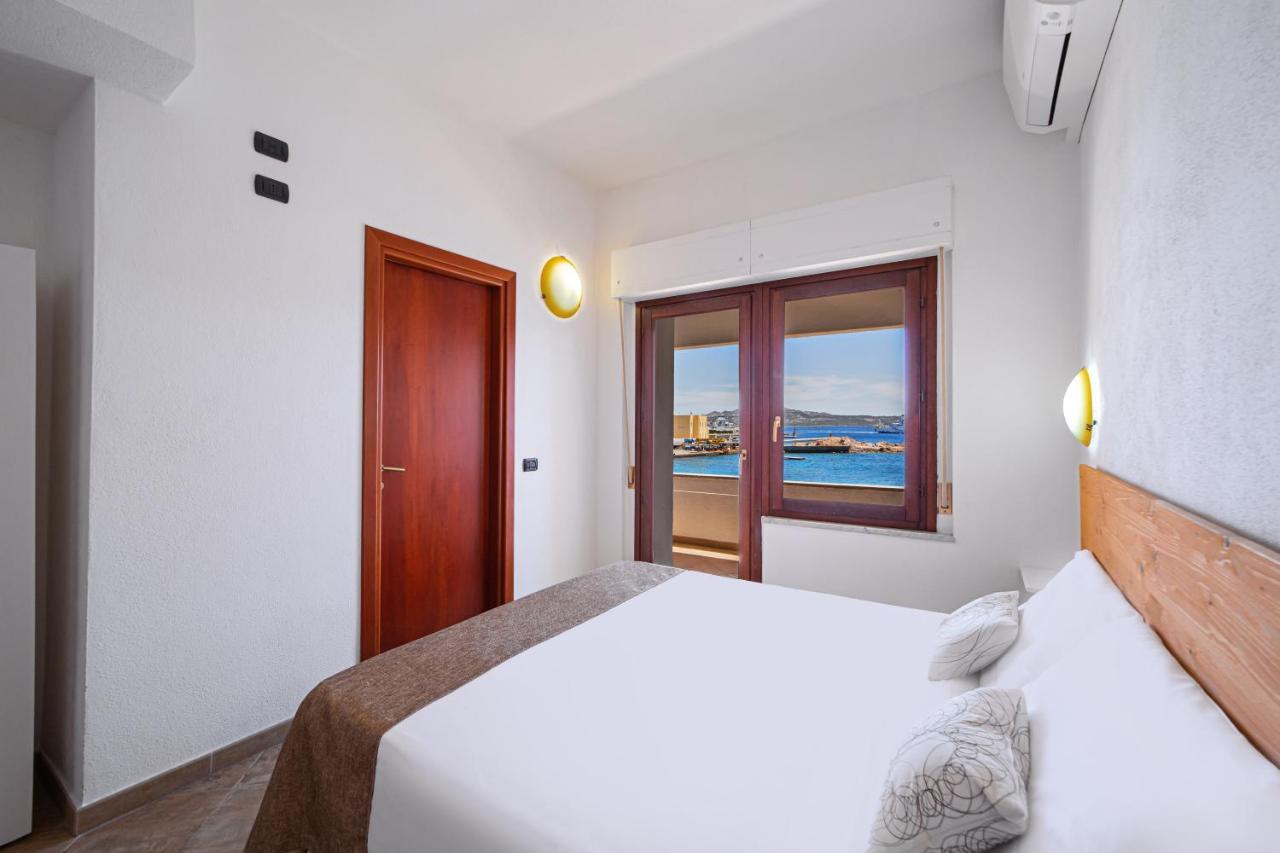 Il Gabbiano Hotel La Maddalena  Buitenkant foto